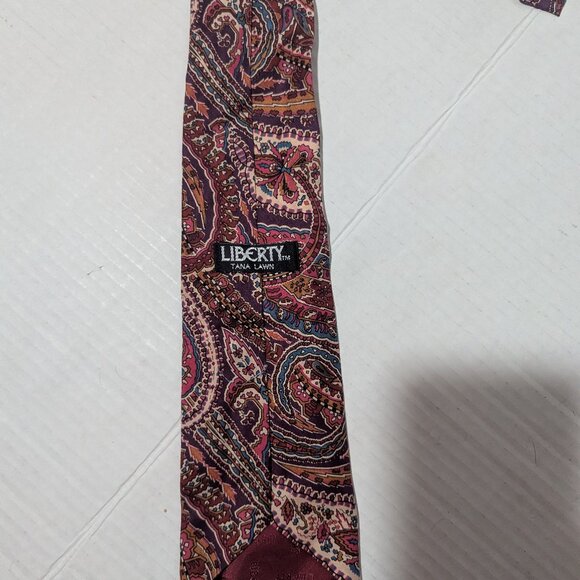 Liberty of London Tana Lawn Paisley 100% Cotton Tie 56" x 3.75" - Picture 4 of 7